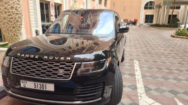 Rent a car with driver in dubai Range Rover Vogue HSE 2022